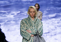 &bdquo;Max Mara&ldquo; paltas