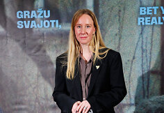 Karolio Kaupinio absurdo komedijos &bdquo;Badautojų namelis&ldquo; premjera