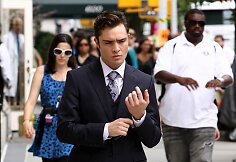 Edas Westwickas &bdquo;Gossip Girl&ldquo; filmavimo aik&scaron;telėje (2010 m.)