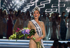 Nugalėtoja Demi-Leigh Nel-Peters