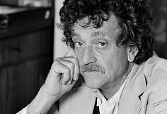 Ra&scaron;ytojas Kurtas Vonnegutas  1979 metais Niujorke