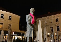 Papuošti Vilniaus paminklai