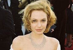 Angelina Jolie (1999 m.)