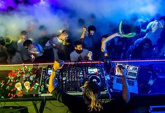 Dirty Vibezs klubų scenose 