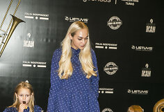Indrė Stonkuvienė su dukra Cecilija ir sūnumi Pranciškumi