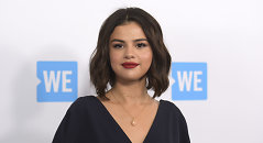 Selena Gomez Nusiziurėjo Nba Zvaigzde Ar Vienas Kito Draugija Besimėgaujancios Garsenybės Pora Vardai 15min Lt