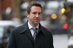 Лондонский суд не отменил арест имущества Владимира Антонова