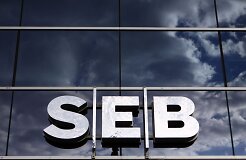 Прибыль банка SEB сократилась более, чем в три раза