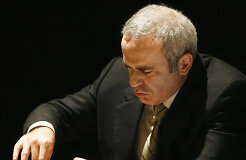 Ландсбергис призывает поддержать Каспарова