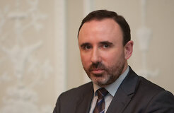 Гялунас приступает к работе на посту посла при ЮНЕСКО