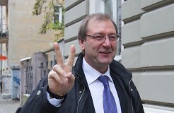 Виктор Успасских о "прослушке" в деле о "черной бухгалтерии": Почему вы считаете, что аббревиатура В.У. - это Виктор Успасских, это же Вильнюсский Университет!