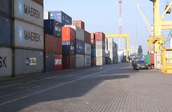 Милюс: беспокойство вызывают новые намерения РФ
