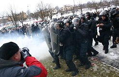 Через четыре года в деле о беспорядках около Сейма поставлена точка. Но найдена ли истина?