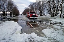 На дороге Шилуте-Русне за два дня уровень воды поднялся в два раза