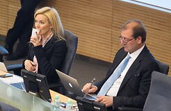 Сейм решает вопрос правовой неприкосновенности троих &laquo;трудовиков&raquo;: неразбериха с первых минут, вопрос перенесли на четверг