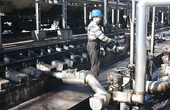 Минэнерго не согласно с выпуском новой эмиссии акций Klaipėdos nafta
