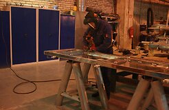Гримасы безработицы: не хватает сварщиков, а желающих учиться нет