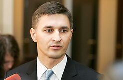 Министр энергетики: проект АЭС нужно оценить еще раз, газовый терминал - приоритет