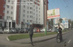 Скутерист разбил машину на &laquo;встречке&raquo; и скрылся с места аварии