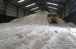 Снегопад и мороз заставили попотеть вильнюсских дорожников