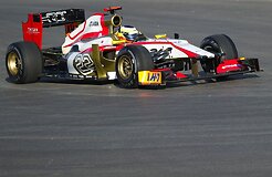 Пьяные механики команды &laquo;Формулы-1&raquo; устроили драку