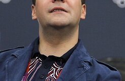 Медведев: конца света не будет &mdash; будет Новый год