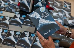 Вдохновленные эротическим романом &laquo;50 оттенков серого&raquo; литовцы штурмуют секс-шопы