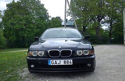 Kaune pavogtas BMW buferis