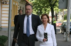 Прокурор прекратил досудебное расследование по поводу имущества бывшего главы СРФП Р.Борейки