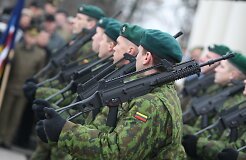 Армия Литвы покупает у Нидерландов подержанную военную технику за 10 млн. литов