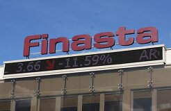 По поводу покупки инвестбанка Finasta еще никто не обращался в Центробанк