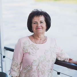Dalia Vizbarienė (66 m.)