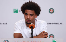 &bdquo;Roland Garros&ldquo; &scaron;eimininkų apmaudas &ndash; i&scaron; turnyro traukiasi geriausias prancūzas