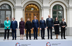 &Scaron;iaurės ir Baltijos &scaron;alių lyderiai remia &bdquo;negrįžtamą Ukrainos kelią&ldquo; į NATO