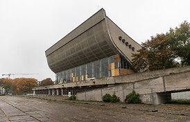 Dalis žydų bendruomenės pra&scaron;o Sporto rūmų vietoje palikti žydų kapines, o ne kurti memorialą
