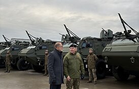Suomijos gynybos milžinė &bdquo;Patria&ldquo; tikisi Lietuvos užsakymų
