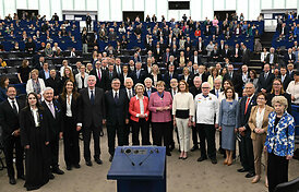 Europos Parlamente pagerbti pirmieji Europos ordino laureatai, tarp jų ir Valdas Adamkus