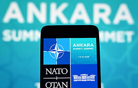 Prie&scaron; NATO vir&scaron;ūnių susitikimą Turkija sulaikė per 200 žmonių