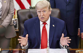 Donaldas Trumpas: susitarimas su Iranu bus po kelių valandų, dėl vėlavimo kaltas Izraelis