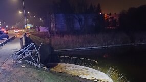 Panevėžyje nuskendo BMW automobilis