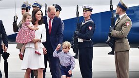 Princas Williamas ir Kembridžo hercogienė Catherine su vaikais atvyko į Lenkiją