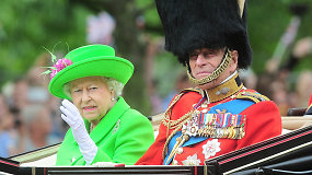 Londono gatvėse – iškilmingas karalienės Elizabeth II gimtadienio paradas