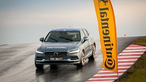 Jeigu nenorite vokiško automobilio, jums patiks „Volvo S90“