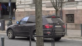 Vilniaus gatvėmis važinėja BMW su vardiniais numeriais „RU55IA“