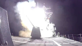 JAV laivas smogė penkioms husių raketoms