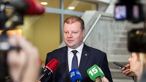 Saulius Skvernelis stebisi, kodėl galimai neblaiviam L.Balsiui sėsti prie vairo nesutrukdė patys VAD pareigūnai