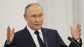 V.Putinas: „Girdėjome, kad jie nori mus nugalėti mūšio lauke. Ką galiu pasakyti, tegul pabando“