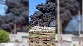 Kazanėje į dangų pakilo juodi dūmai: atakuota dar viena gamykla