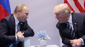 Su V.Putinu susitikęs D.Trumpas: „Pone Putinai, garbė su jumis būti“