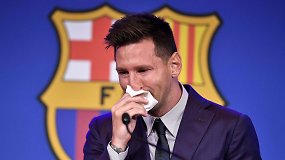 Jausmingoje spaudos konferencijoje – audringos ovacijos ir nesuvaidintos L.Messi ašaros